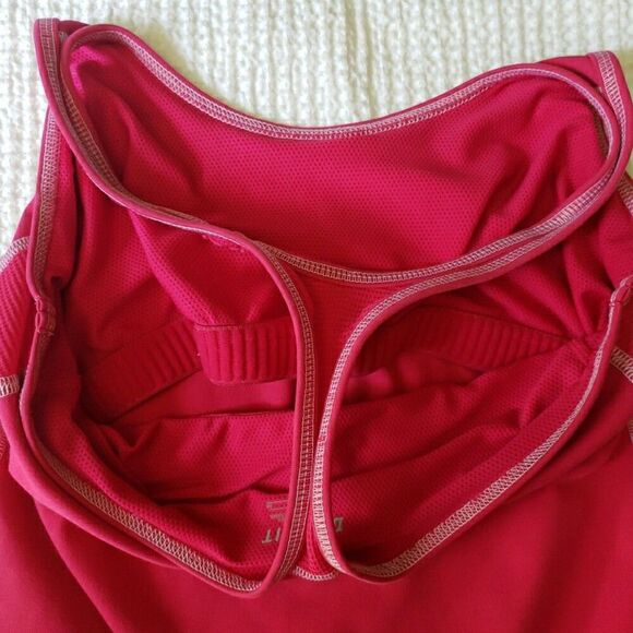 Nike Dri-Fit Pink Activewear Tank Top Women's Size M (8-10) - Picture 8 of 10